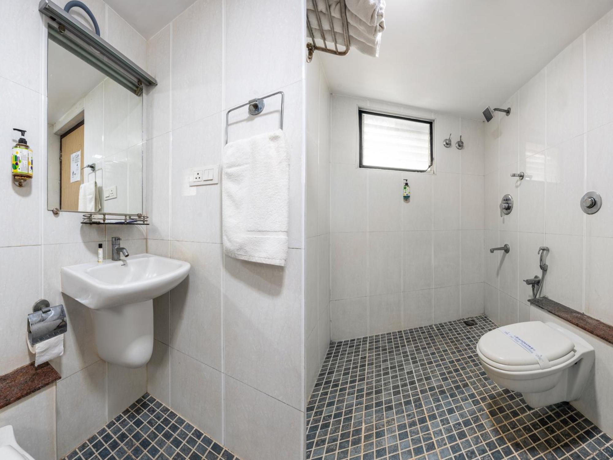 Treebo South Avenue, 700 Mts From Promenade Beach Pondicherry Luaran gambar